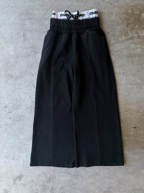 (S) STRANDED SWEATS